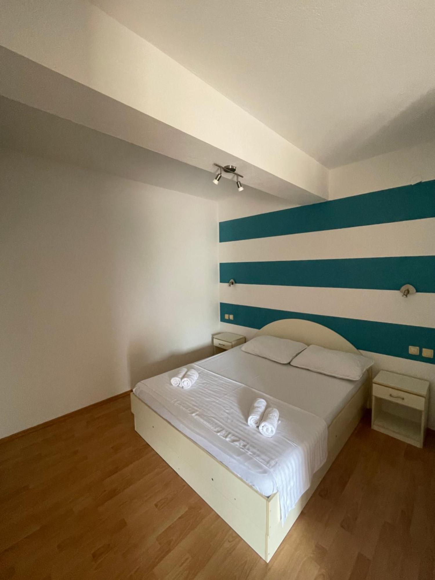 Apartments Belic With Pool Jelsa  Exterior photo
